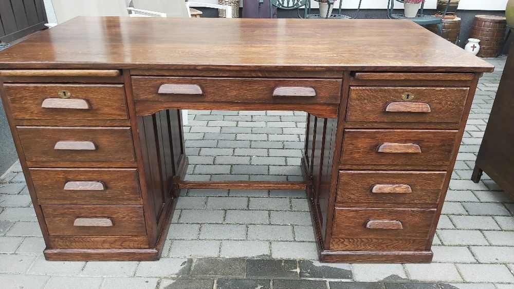 Biurko dębowe 80- letni