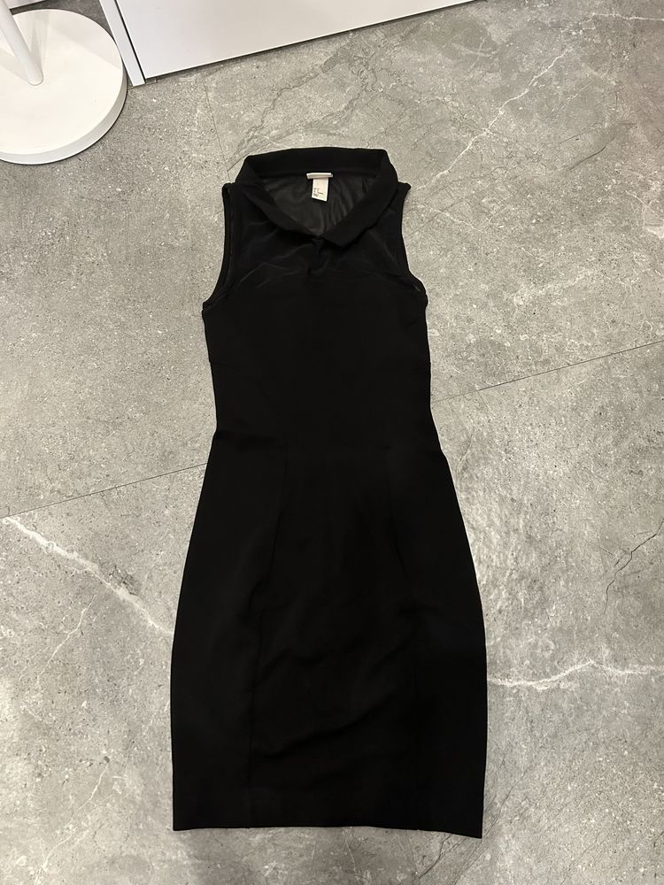 Dukienka H&M 34 XS mala czarna slicznie sie prezentuje