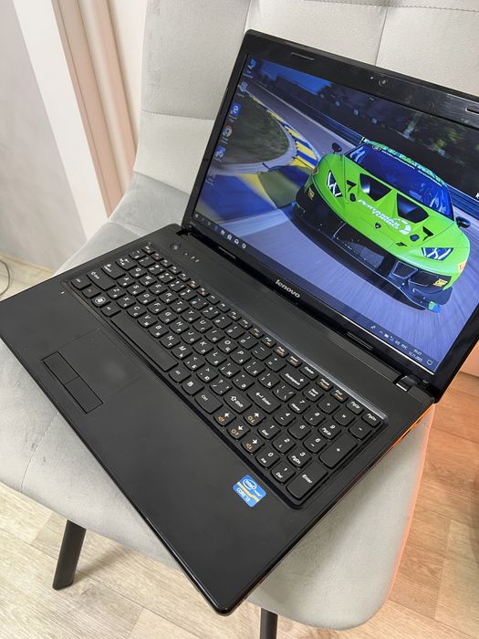 Мощный, надежный ноутбук Lenovo, новый SSD