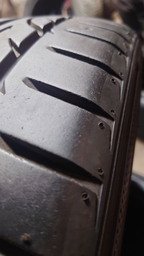 Пара летних шин Hankook Ventus V12 evo2 235/40 r18 235 40 18