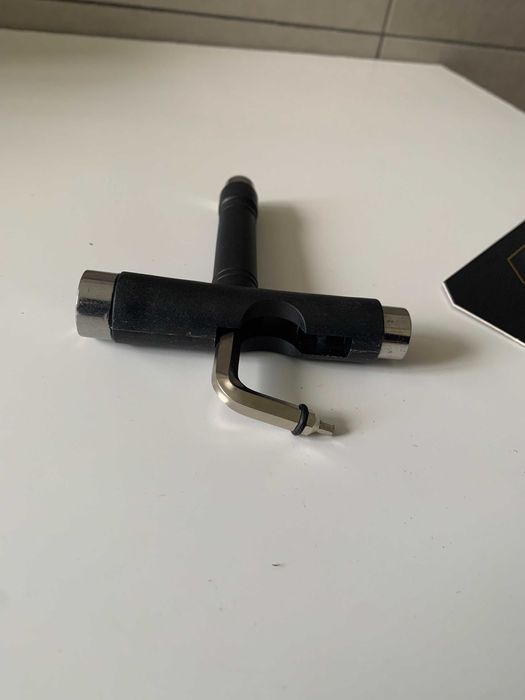 Ferramentas  de Skate em T