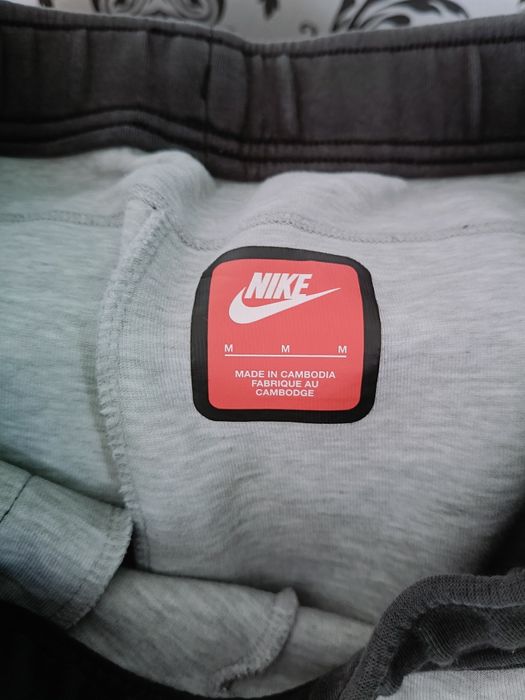 Spodnie nike tech flece