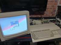 Amiga 500 i commodore 1084s
