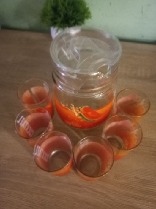 Кувшин ,6 стаканів