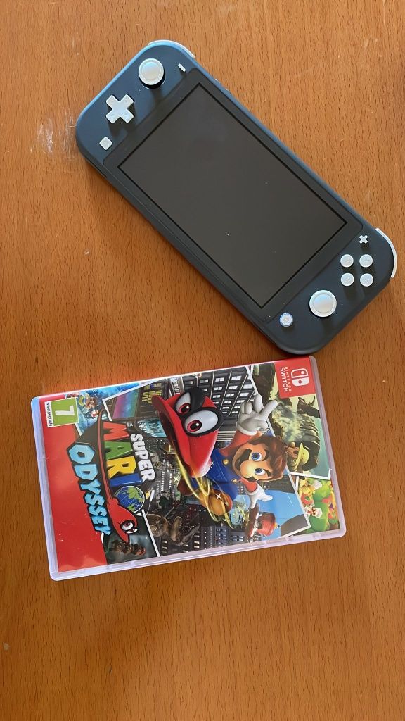 Nintendo Switch Lite com super Mario odyssey