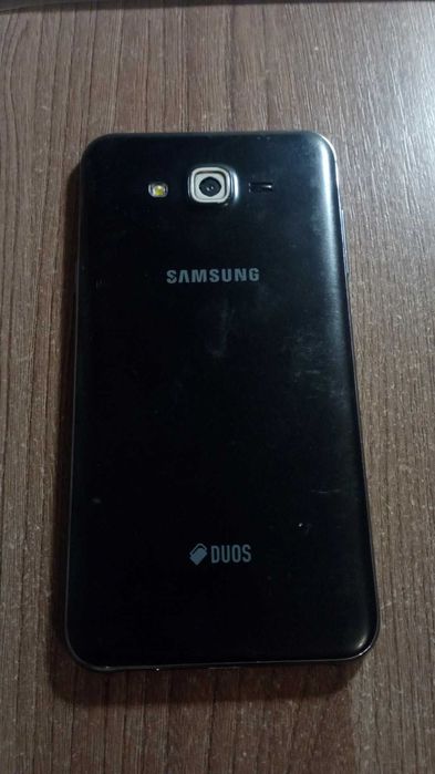 Телефон Samsung Galaxy G7