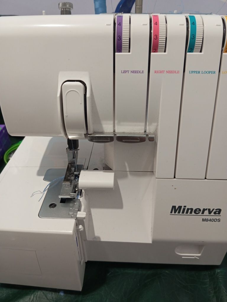 Оверлок Minerva , ролевый шов
