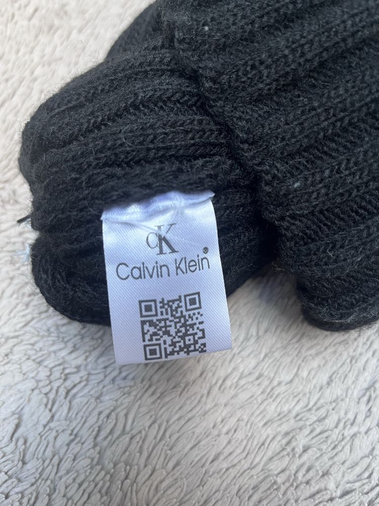 Ciepła czapka Calvin Klein