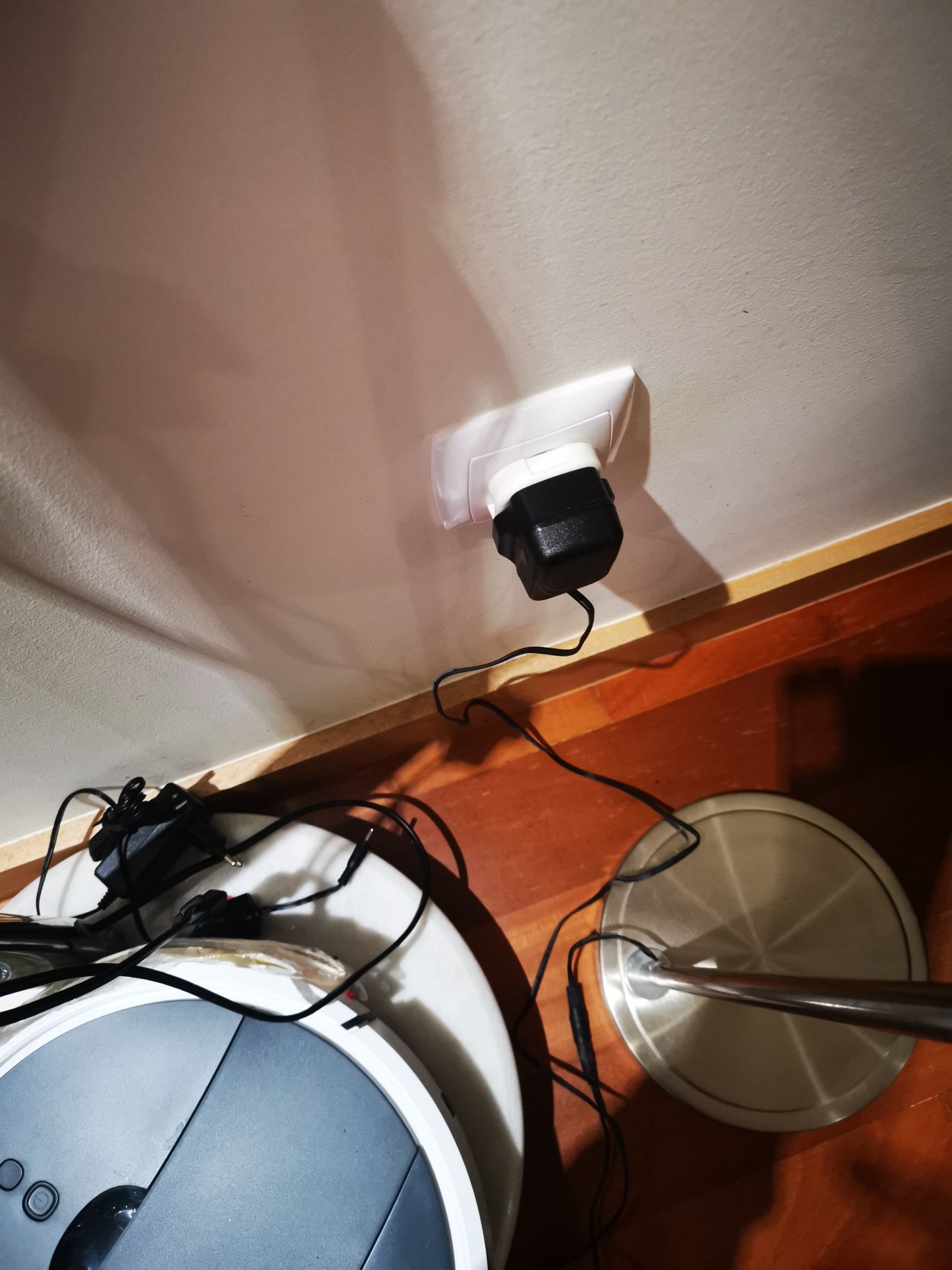 Candeeiro de pé de escritório ou sala leitura led em inox