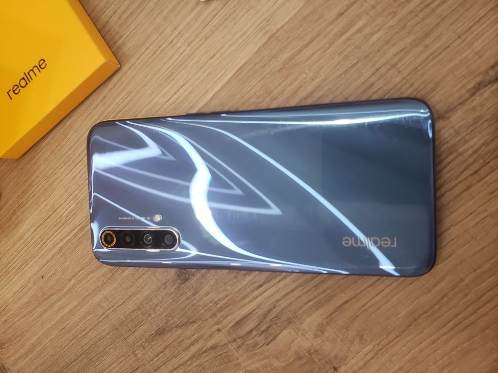 Realme x50 5g 128gb 6gb ram
