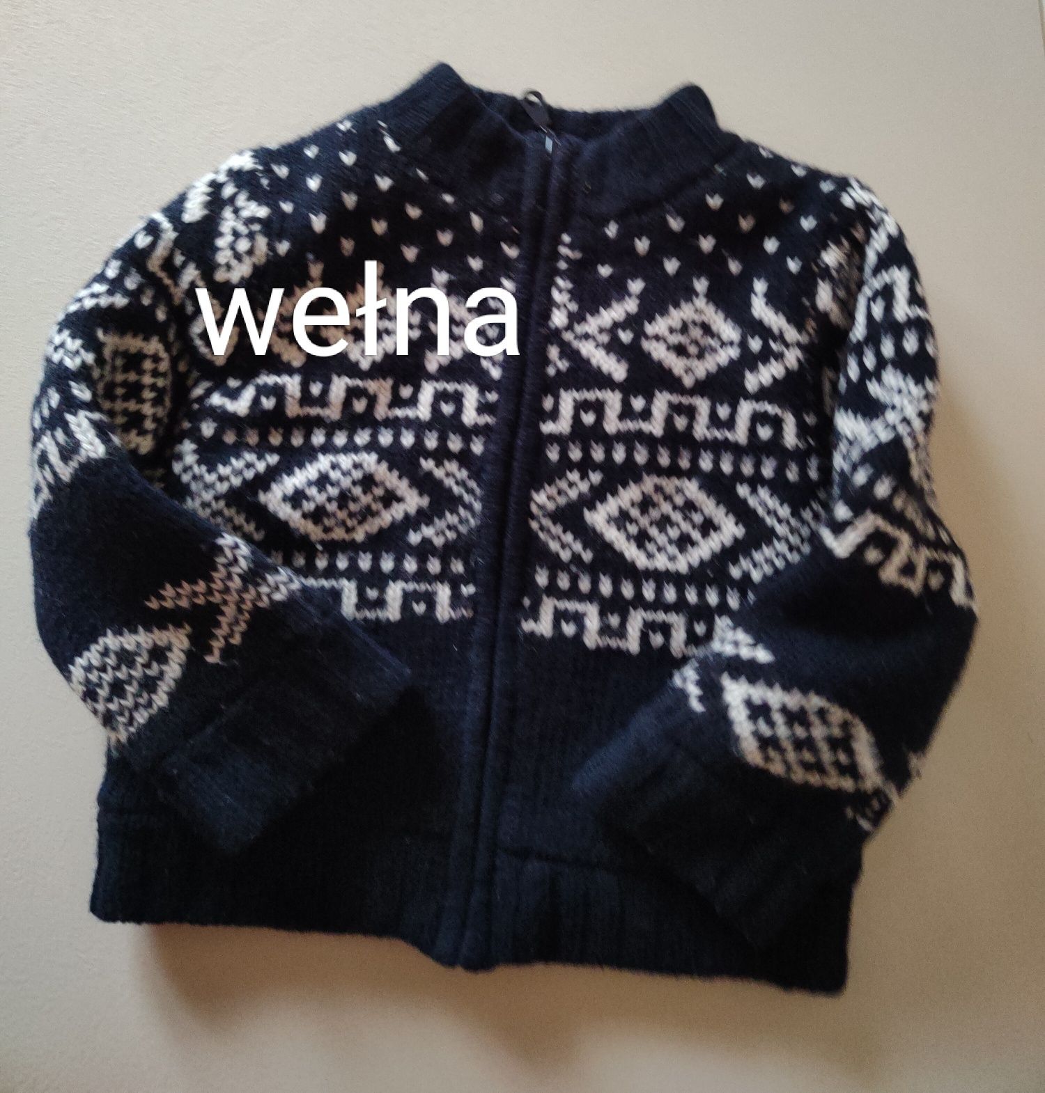 Sweter, bluza, kurtka dziecięca wełniana.