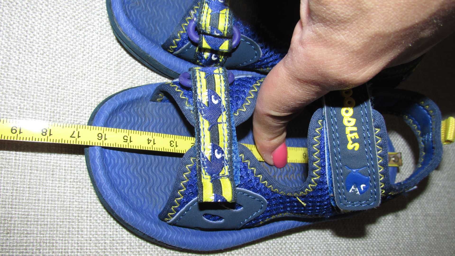 Продам прикольный сандали босоножки 24 размера, стелька 15.5см