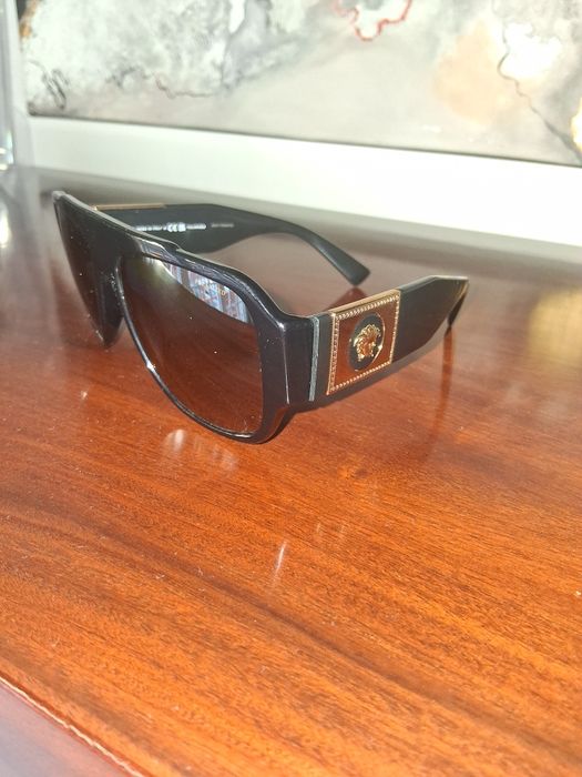Oculos Versace novos autenticos como podem ver nas fotos. Ver todas as