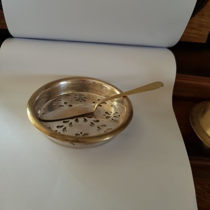 Kawiornica z mosiądzu