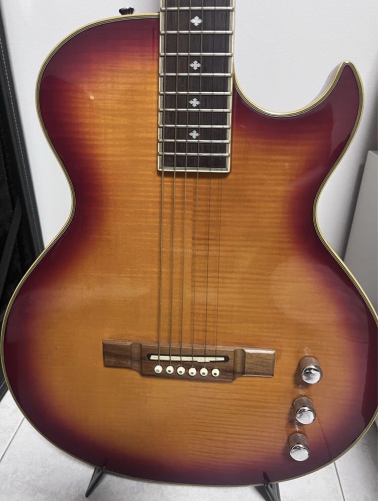 Guitarra eletroacustica rara