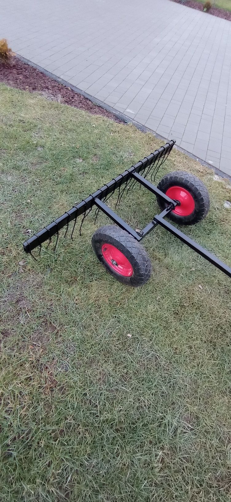 Wertykulator / aerator / brona do trawy ,liści gałęzi