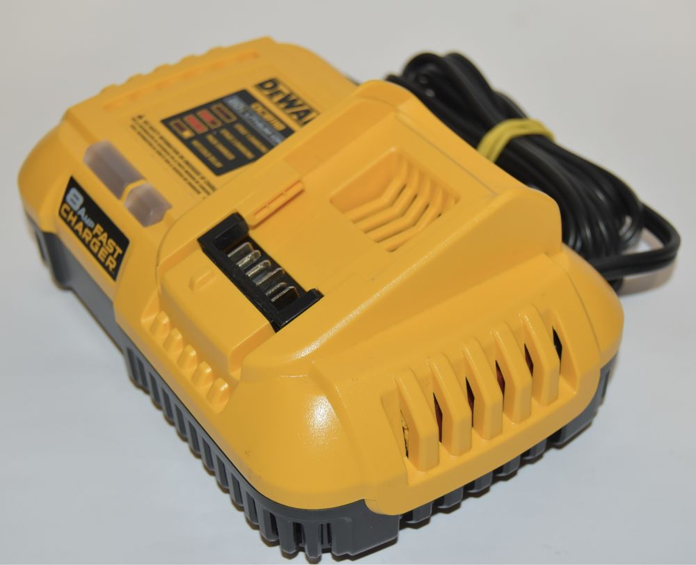 Швидка зарядка Dewalt DCB118 8ah 220v flexvolt