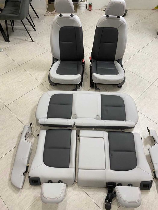 В розборі Шевроле Болт ев, Chevrolet bolt комплектація Premer 2017