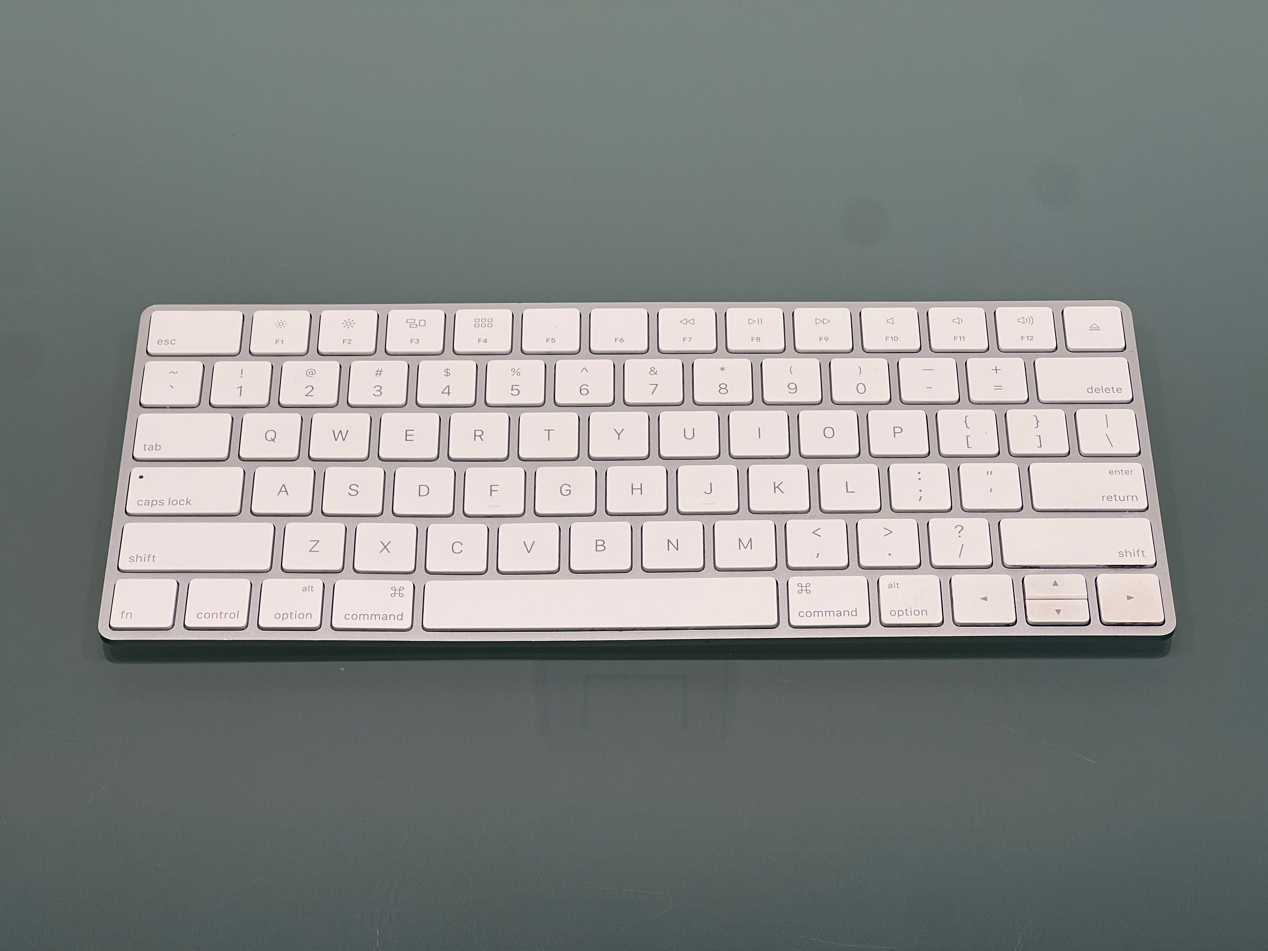 Magic Mouse A1657 + Magic Keyboard A1644