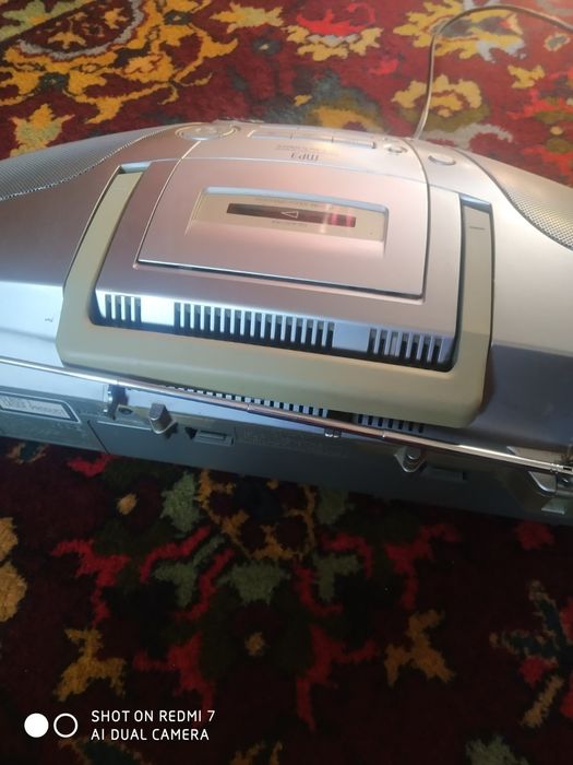 Продам магнитофон Панасоник