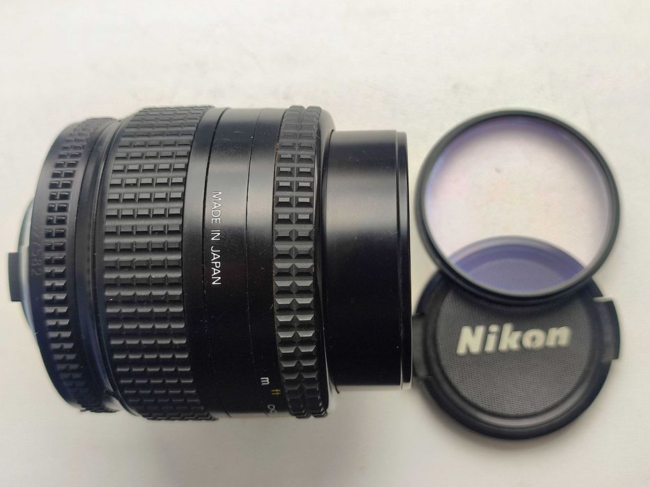 Об'єктив Nikon AF Nikkor 35-70mm f/3.3-4.5 mkII