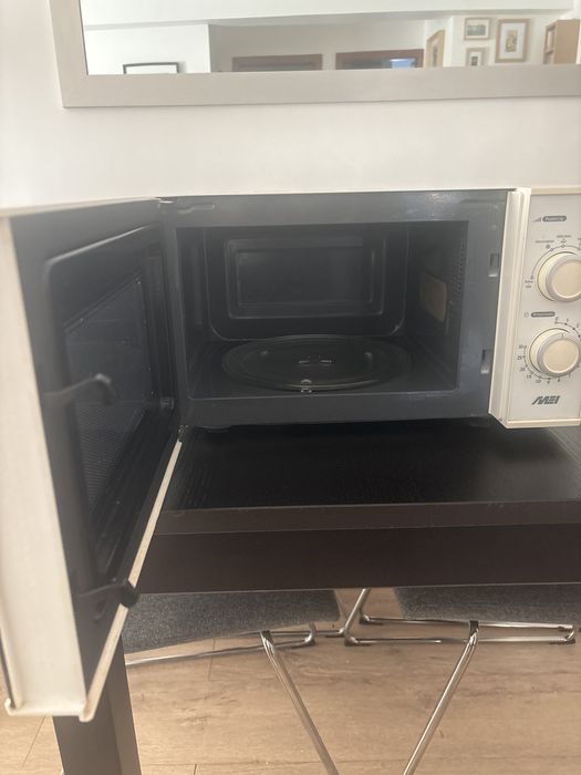 Forno de Microondas