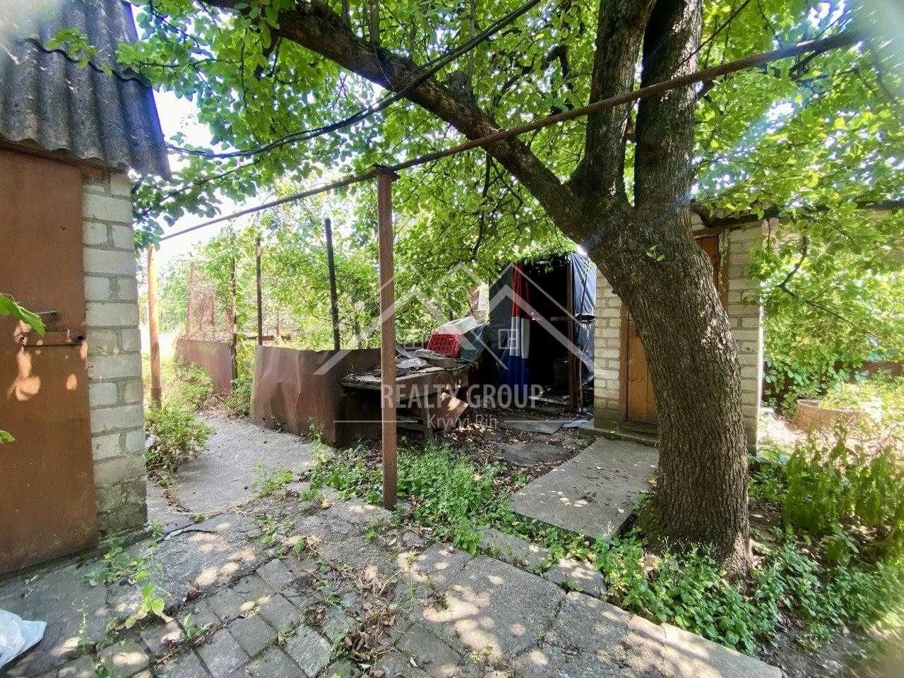 Продаж будинку на Смичке ( вулиця Тютюнника )