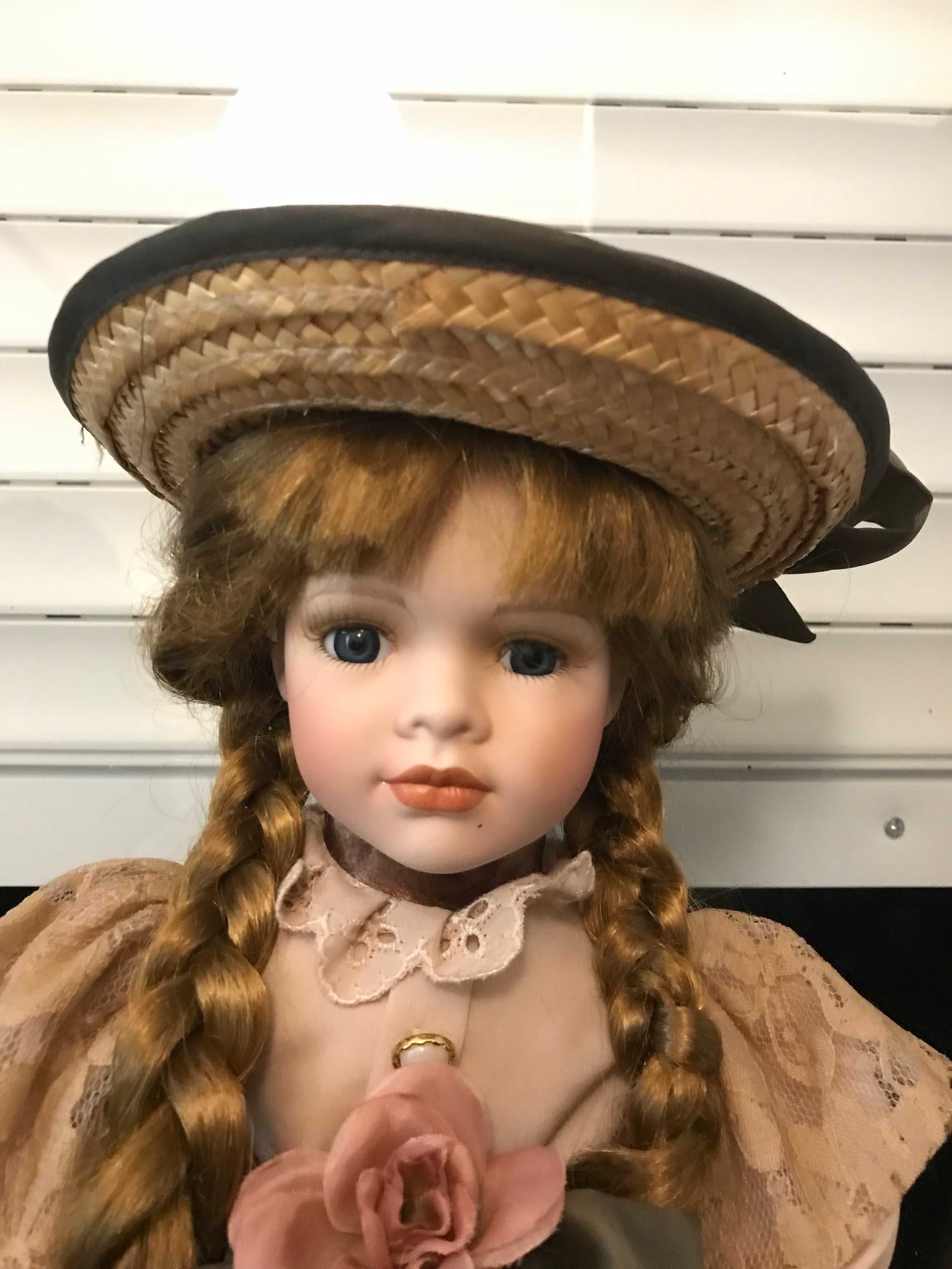 Boneca de porcelana