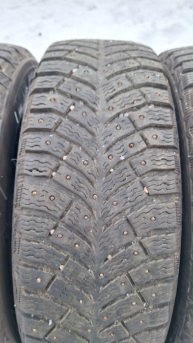 Opony zimowe z kolcami Michelin X-ice North 4. 195 60 R15