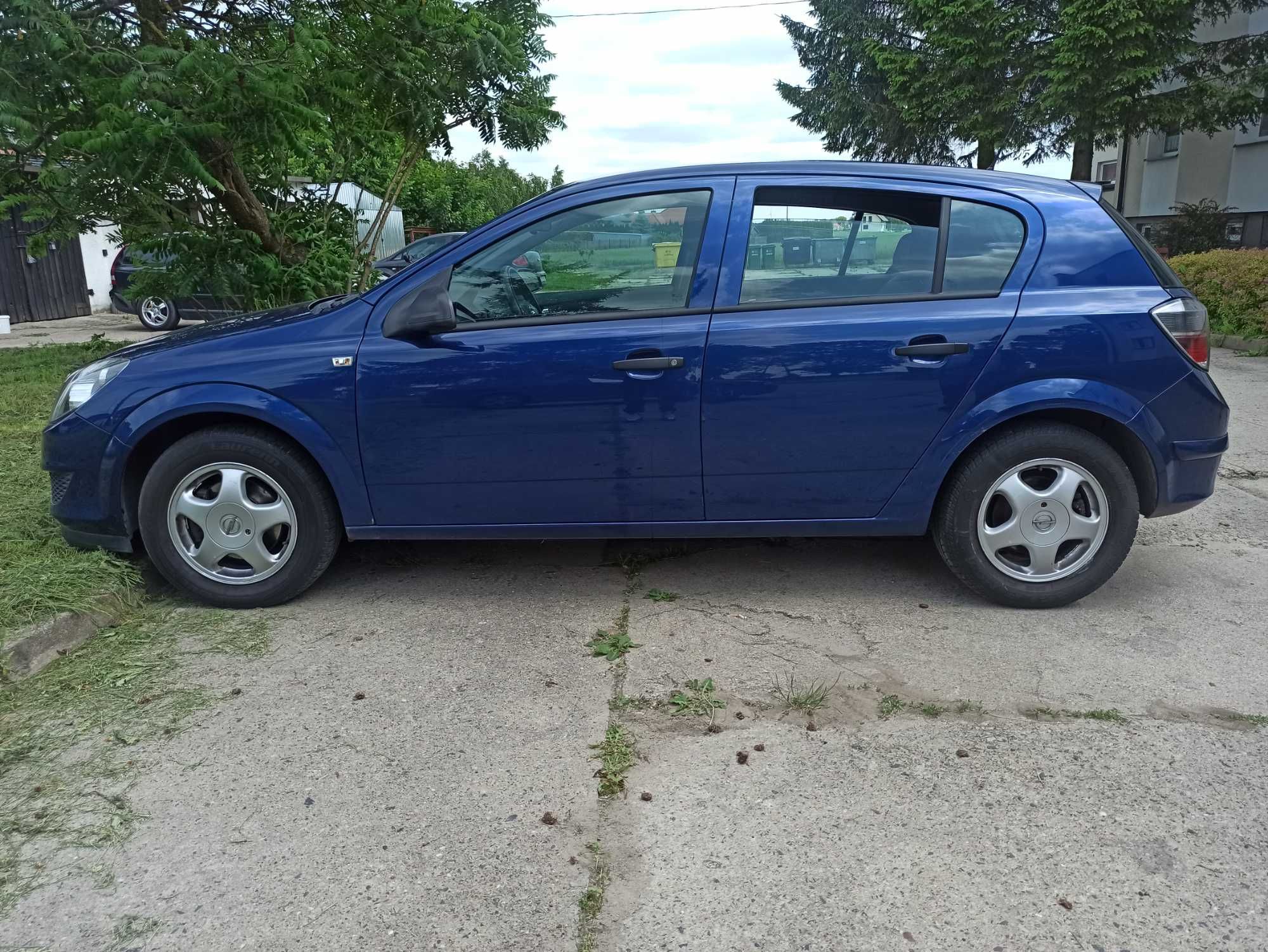 Astra h 1.6 115km