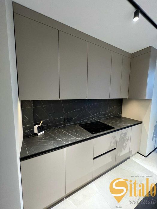 Продаж 2 кімнатної квартири, вулиця  Кругла ( Варшавська)