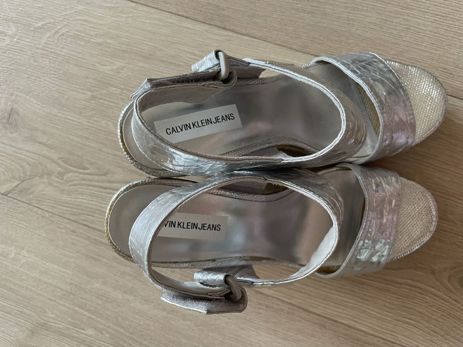 Koturny Calvin Klein jeans 37 srebrne