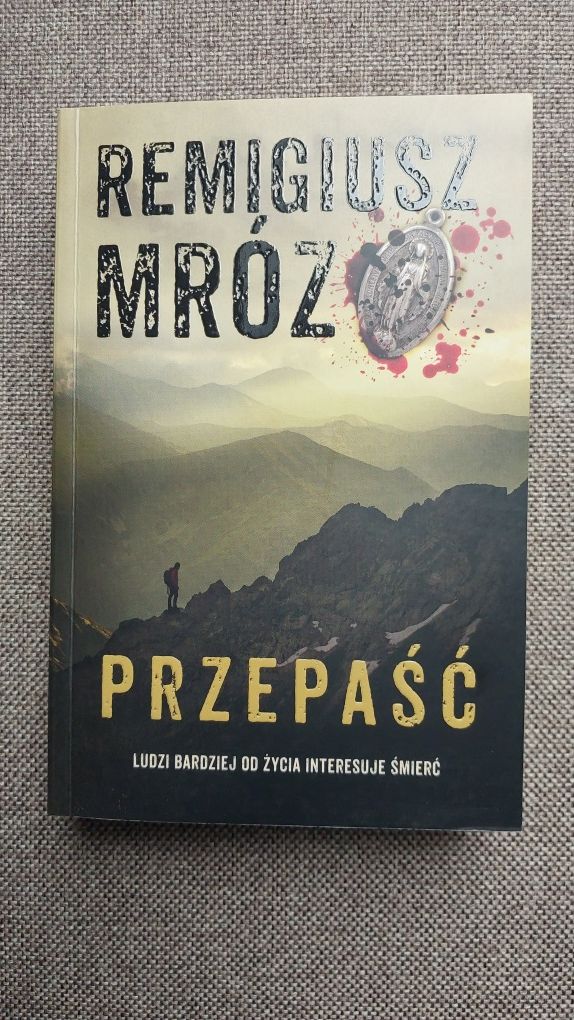 N O W A    Remigiusz Mróz- Przepaść (seria Forst)