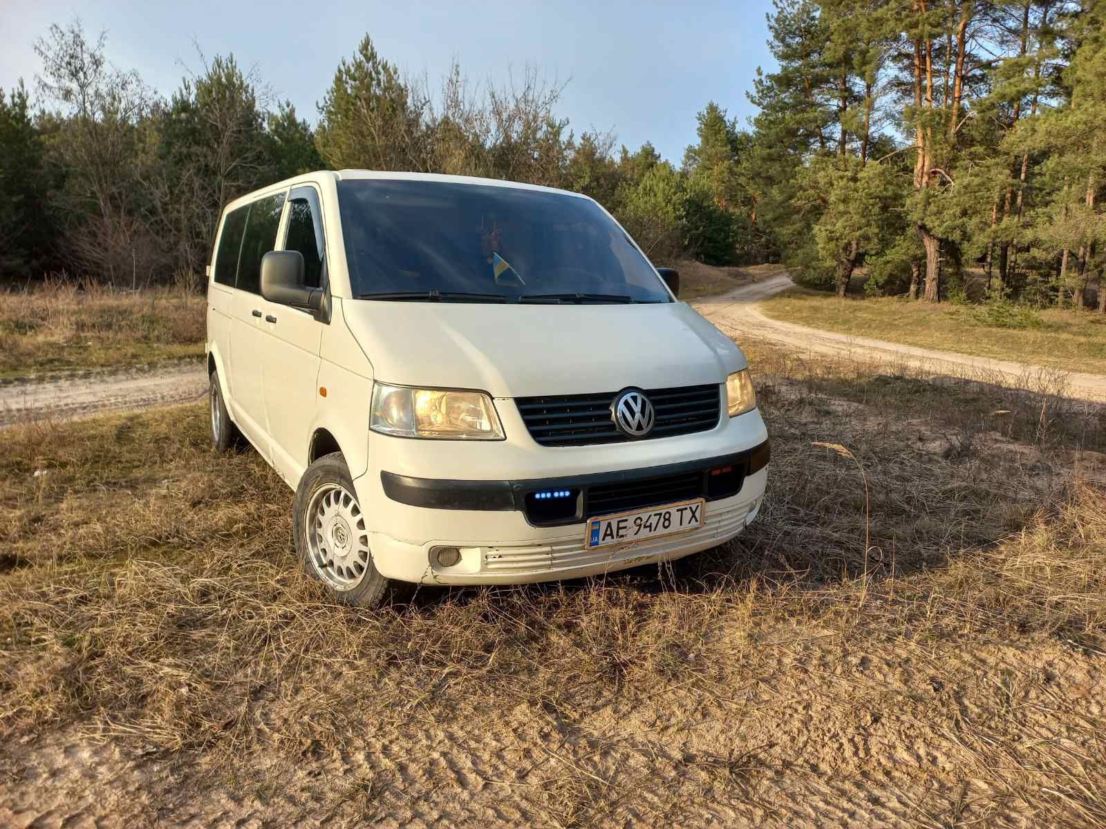 VOLKSWAGEN Transporter T5