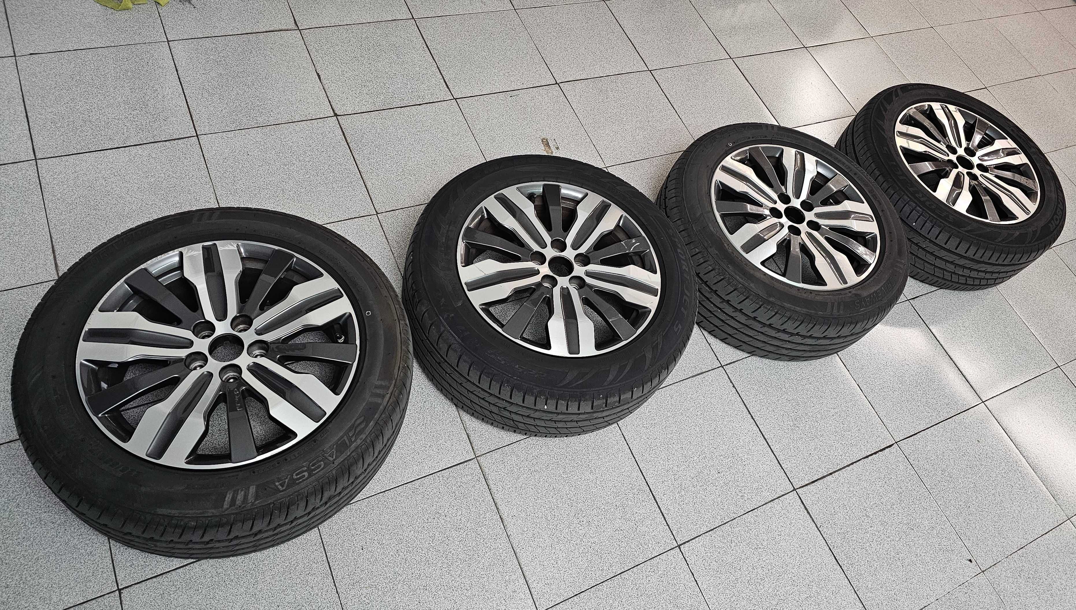 Jantes 17" ORIGINAIS PEUGEOT 508 com pneus novos.