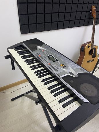 Синтезатор (клавіши) электронное пианино