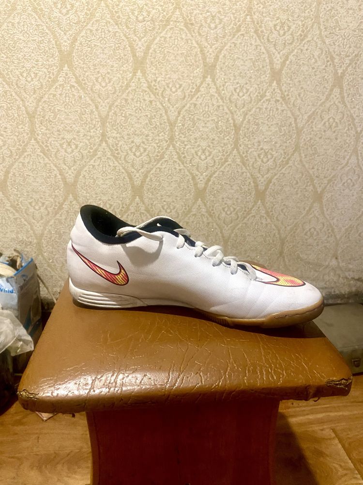 Футзалки Nike mercurial 43 р