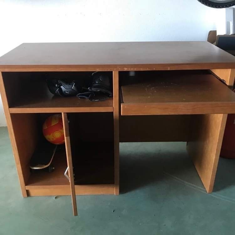 Secretaria em carvalho