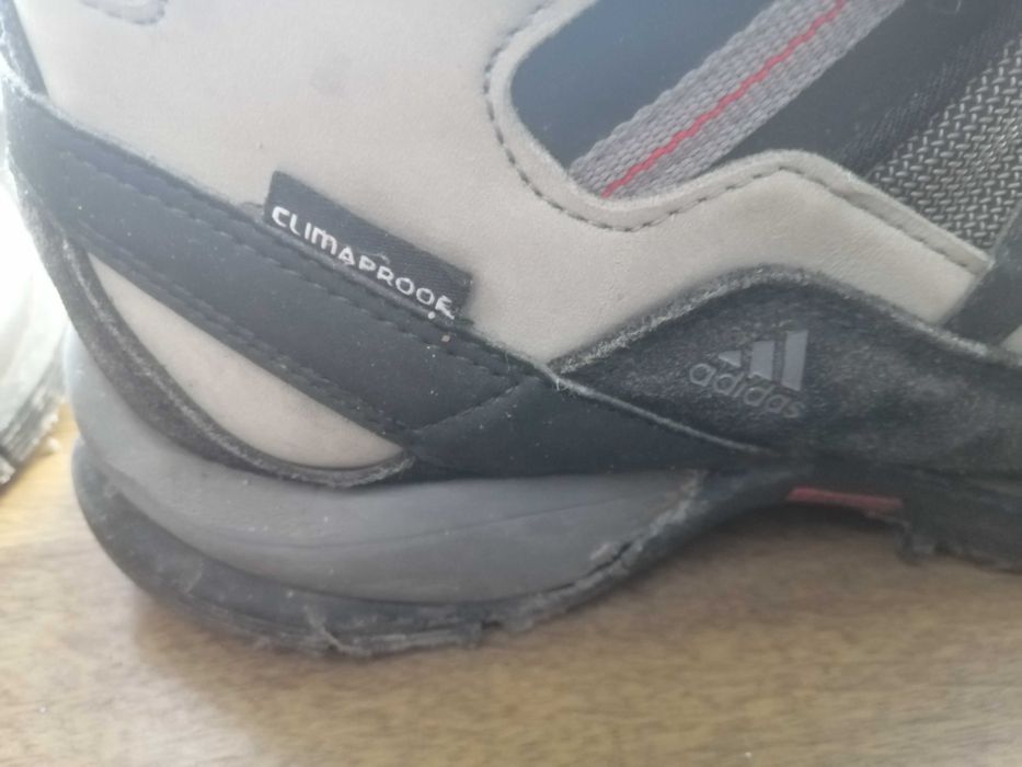 Buty Adidas zimowe-Tanio