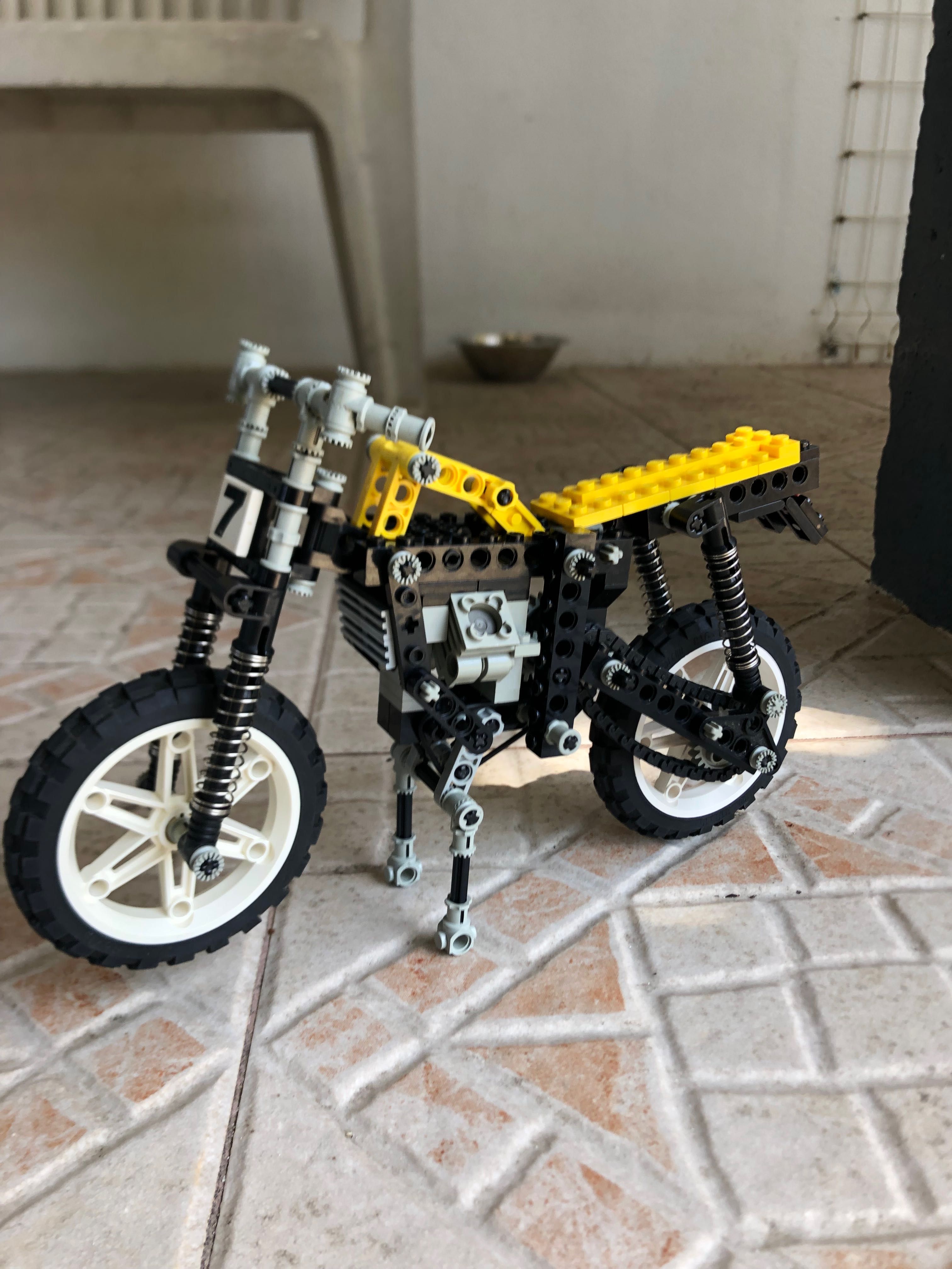 Mota de Lego technic 8838 estado impecável