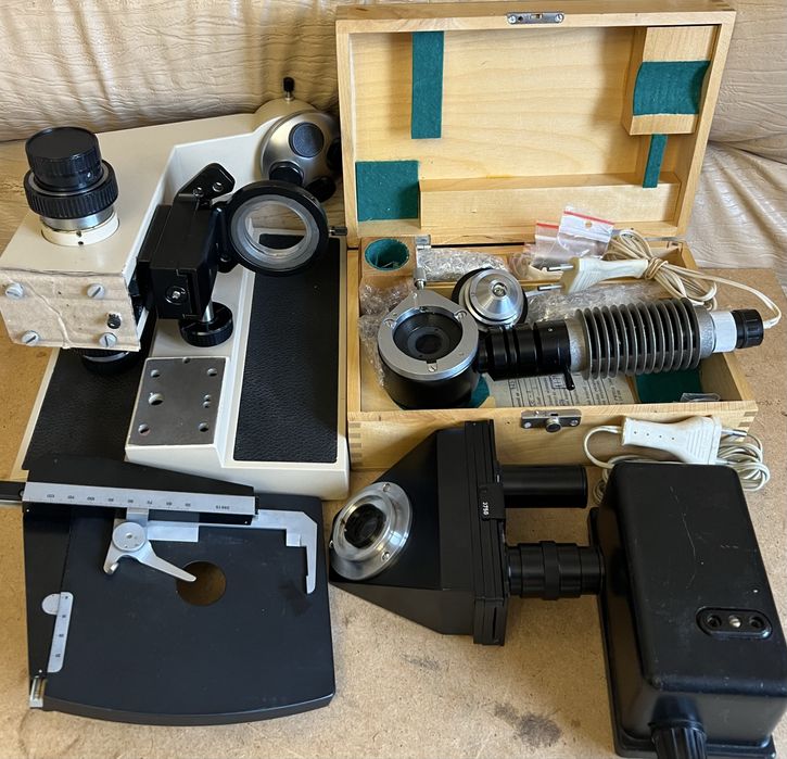 Мікроскоп PZO з освітлювачем ОЕ-1 в ідеальному стані !