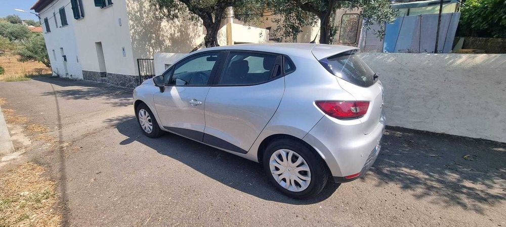 Renault Clio 1.5 dCi (2015) – Excelente estado