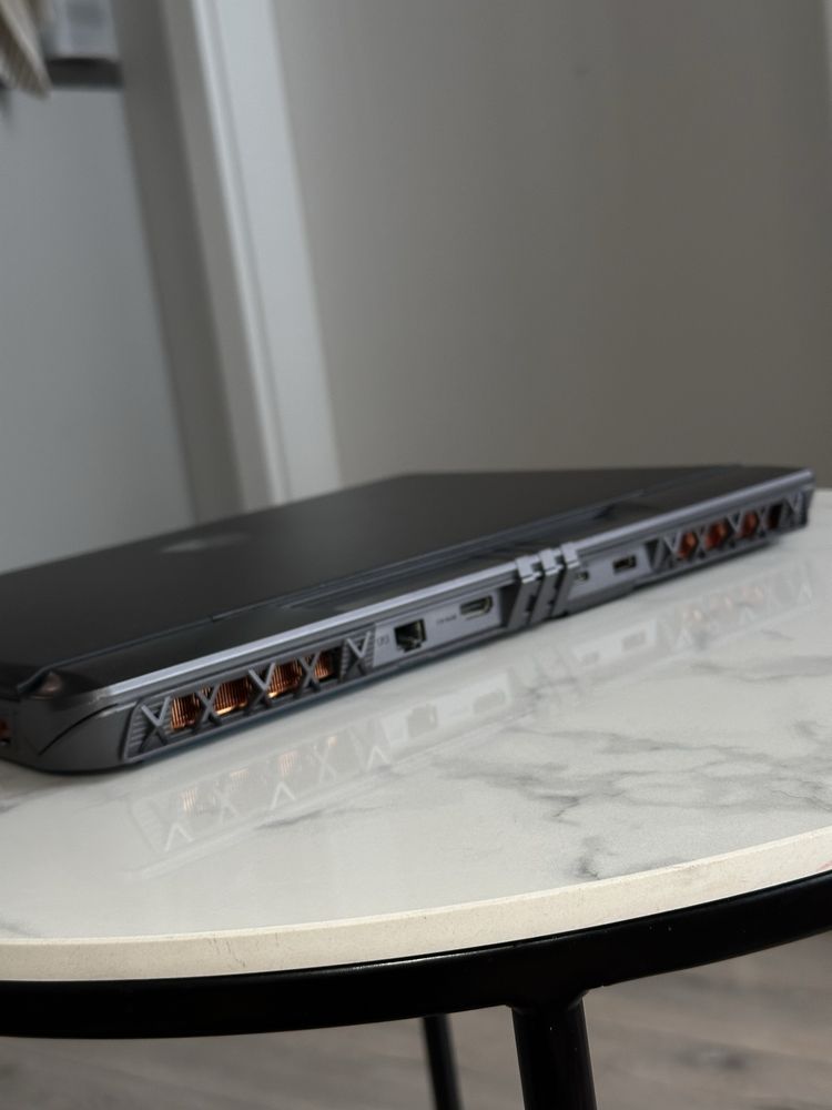 Laptop gamingowy MSI Vector GP68HX 13V