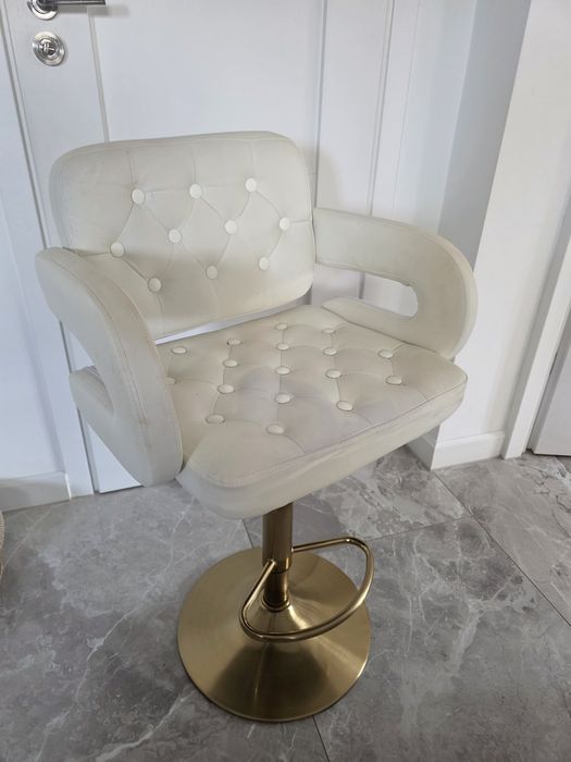 Krzesło fotel  do wizażu do toaletki regulowane ekoskóra