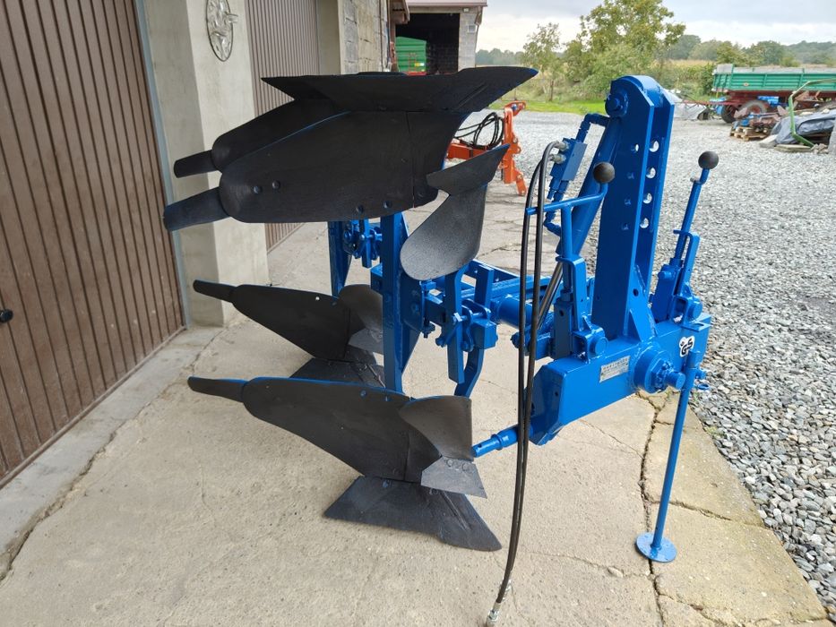 Pług 4, 3 skibowy obrotowy Kuhn, Rabe