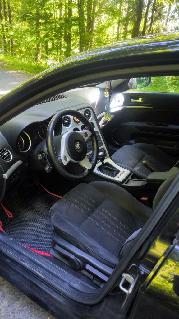 Alfe Romeo 159 1.9 JTDm 16v Design Giugiaro SuperSport