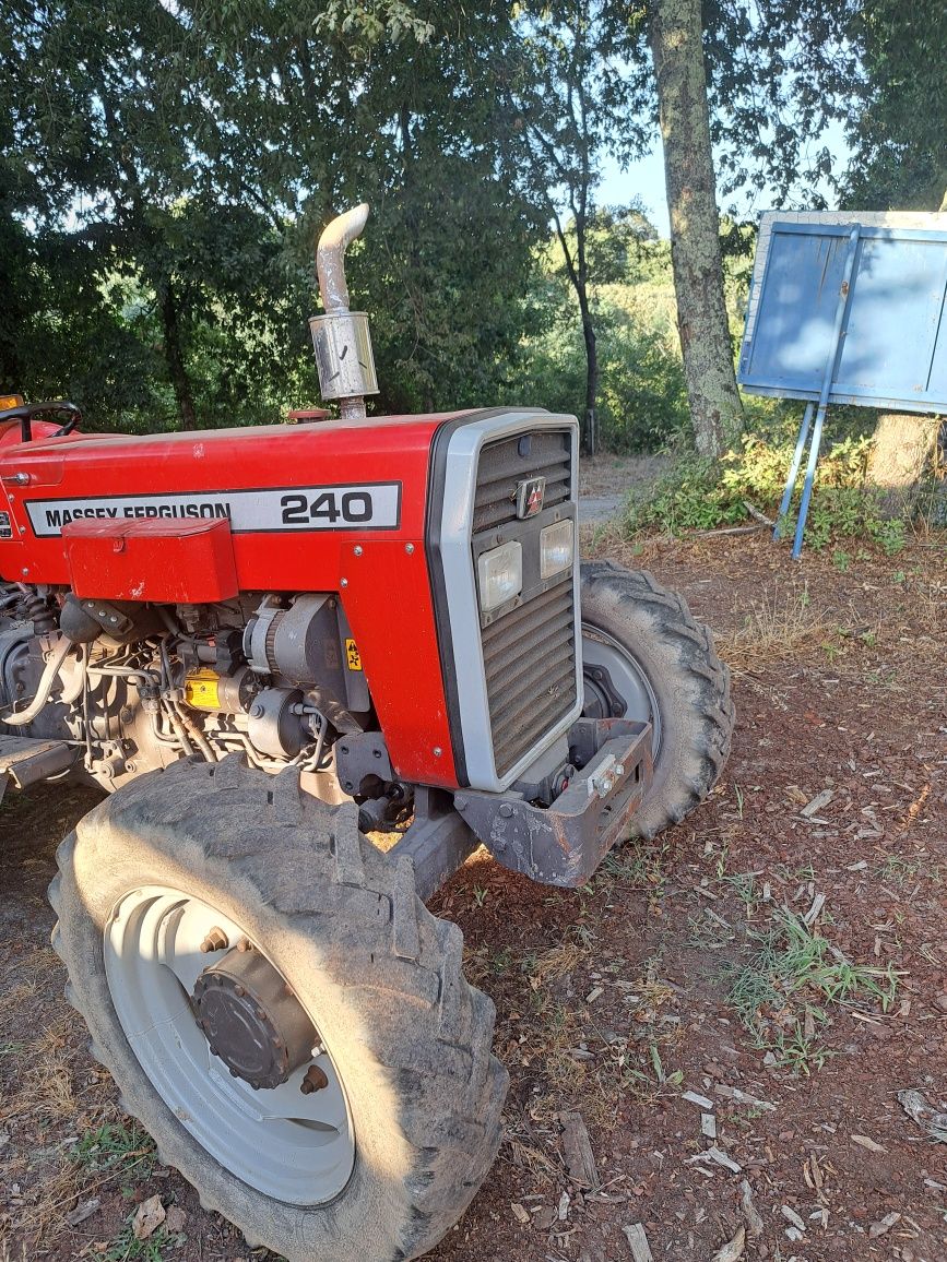 Trator massey ferguson 240 4x4