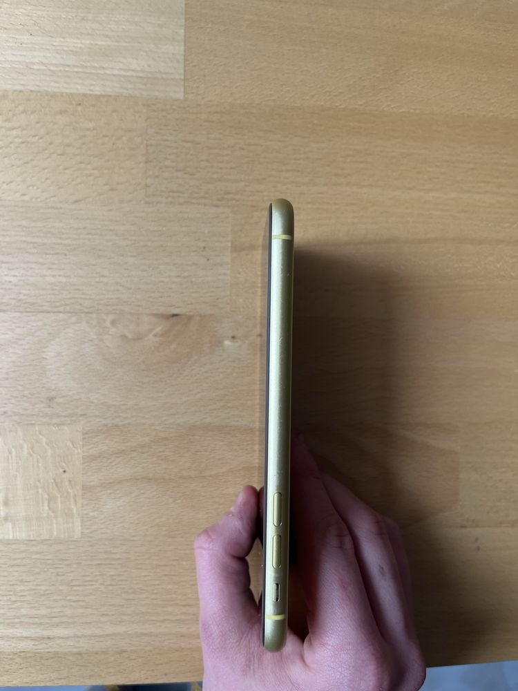 Iphone 11 64 GB 77%