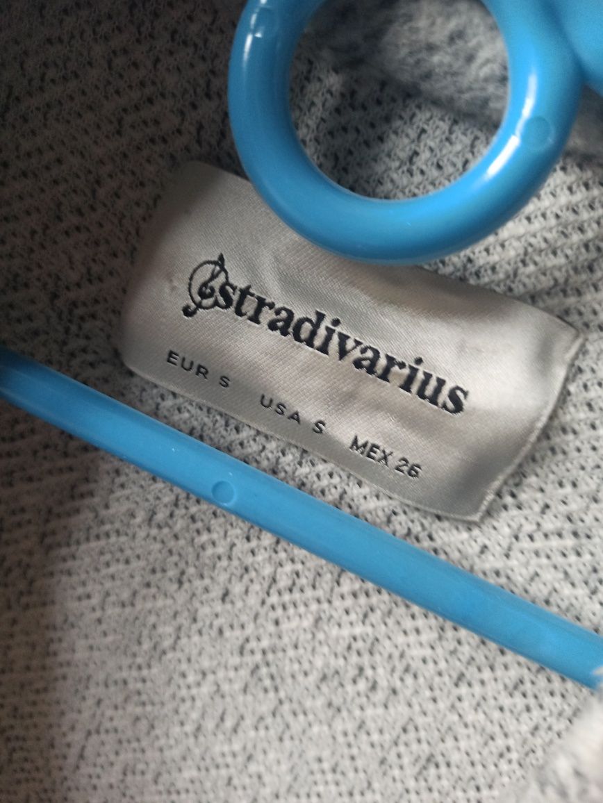 Szary płaszczyk narzutka Stradivarius s