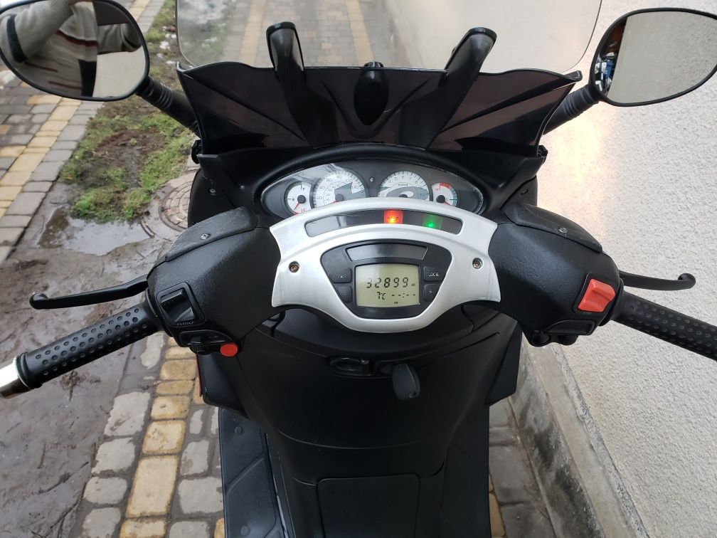 Скутер Piaggio X9 500i